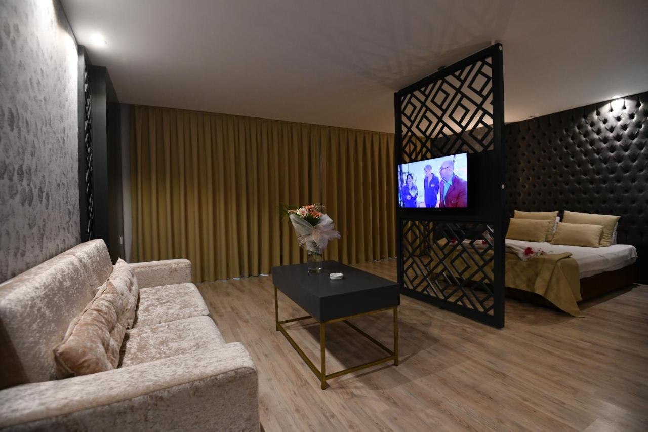 Hotel Pia Bella Kyrenia  Ngoại thất bức ảnh